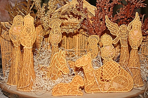 Bobbin lace Nativity scene